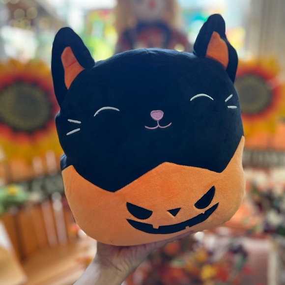 Pumpkin kitty - Picture 1 of 2